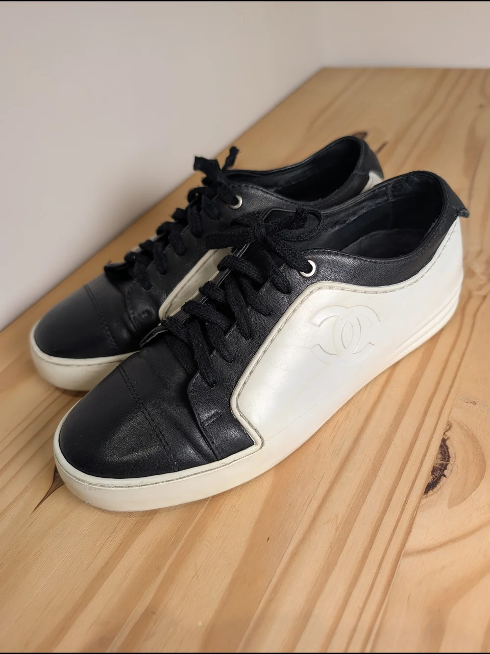 Chanel Black White Leather CC Low Top Sneakers Size 38